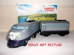 Trackmaster Thomas de Trein, Kenji met Rijtuig, Kartel Wiel, Kinderen en Baby's, Speelgoed | Thomas de Trein, Ophalen of Verzenden