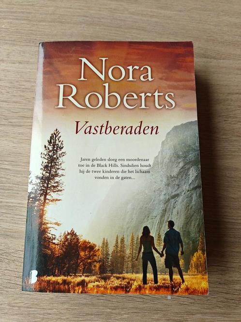 Vastberaden Nora Roberts, Boeken, Chicklit, Gelezen, Ophalen of Verzenden