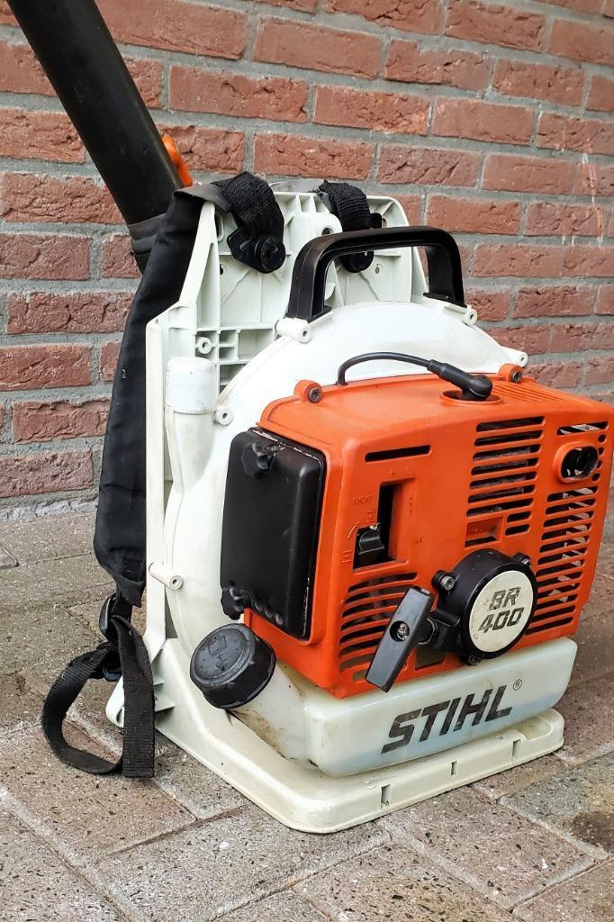 Stihl BR 400 Rugbladblazer – Sterke Machine – Goedlopend, Tuin en Terras, Bladblazers, Zo goed als nieuw, Ruggedragen, Benzine