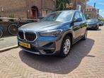 BMW X1 Sdrive18i 140pk Aut 2019 Grijs, 74 €/maand, Particulier, 3 cilinders, 1405 kg