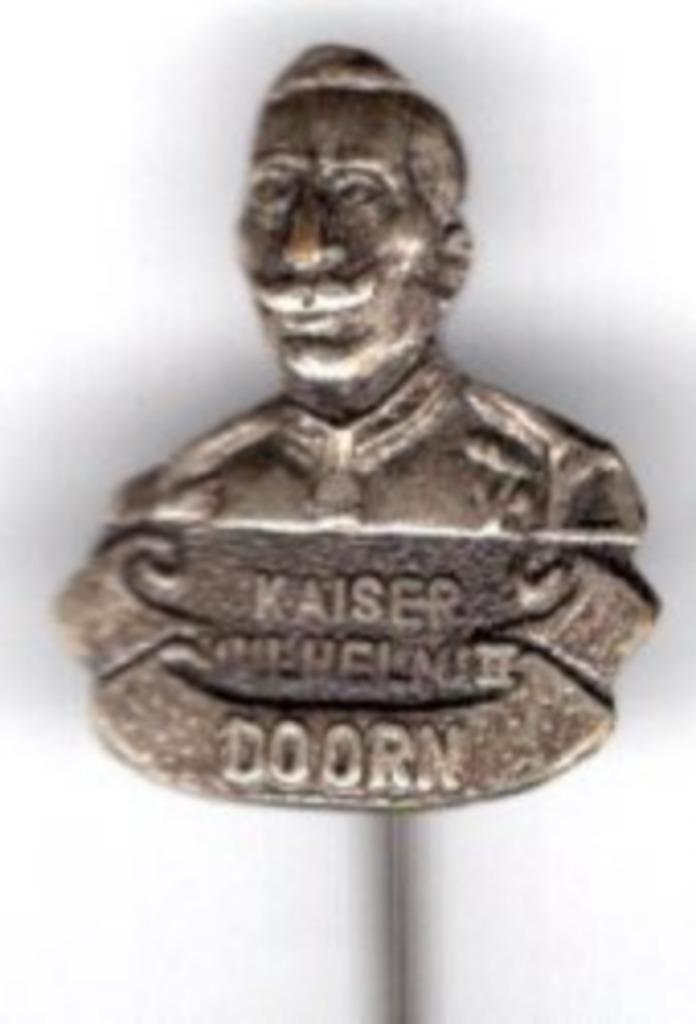 Kaiser Wilhelm 2 Doorn zilverkleurig speldje ( U_014 ), Verzamelen, Speldjes, Pins en Buttons, Nieuw, Speldje of Pin, Figuurtje