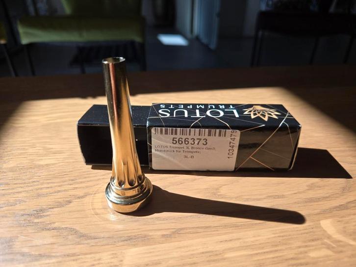 Lotus 3L bronze trompet mondstuk, Muziek en Instrumenten, Blaasinstrumenten | Trompetten, Zo goed als nieuw, Bes-trompet, Ophalen of Verzenden