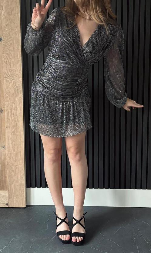 Ziverkleurige jurk van By Swan Paris, Kleding | Dames, Jurken, Nieuw, Overige kleuren, Ophalen of Verzenden