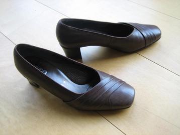 Zeer comfortabele bruine pumps ARA 38-39 breedte H Snazzeys beschikbaar voor biedingen