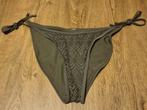 NIEUW Bikinislip mt M Censored legergroen met touwtjes, Ophalen, Nieuw, Groen, Bikini