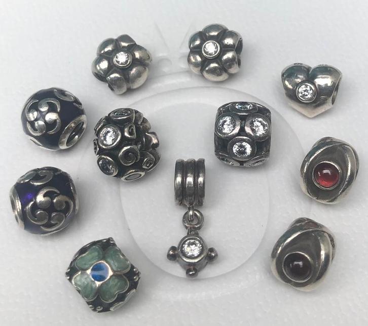 Pandora bedels met emaille of zirconia €15 per stuk, Sieraden, Tassen en Uiterlijk, Bedels, Zo goed als nieuw, Pandora, Zilver