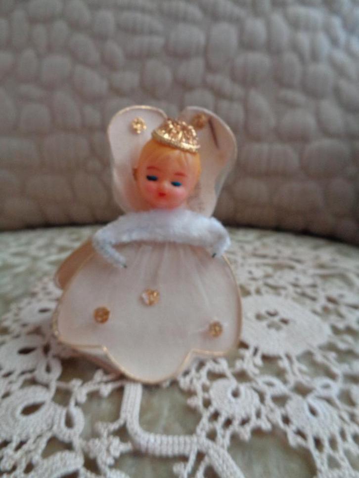 Antiek Klein Kerst Engeltje ** Mimosa **, Diversen, Kerst, Ophalen of Verzenden