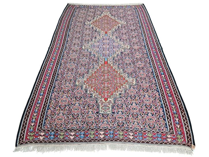 Handmade Persian wool Senneh Kelim carpet reversible 158x252, Huis en Inrichting, Stoffering | Tapijten en Kleden, Zo goed als nieuw