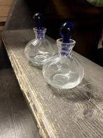 2x vintage glazen stolp met dop of parfumflesje, Ophalen of Verzenden