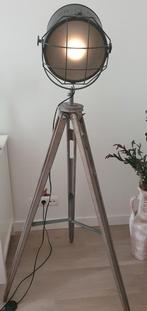 Tripod vloerlamp hout en staal studiospot, Huis en Inrichting, Lampen | Vloerlampen, Ophalen, Zo goed als nieuw, Hout, 150 tot 200 cm