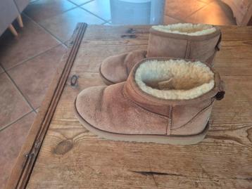 Ugg Laarsjes Maat 36 beschikbaar voor biedingen