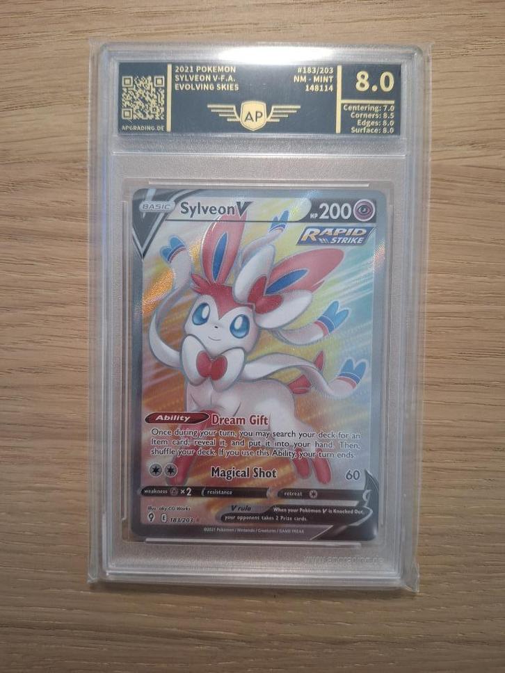 Sylveon 183 AP 8 Evolving Skies, Hobby en Vrije tijd, Verzamelkaartspellen | Pokémon, Nieuw, Losse kaart, Ophalen of Verzenden
