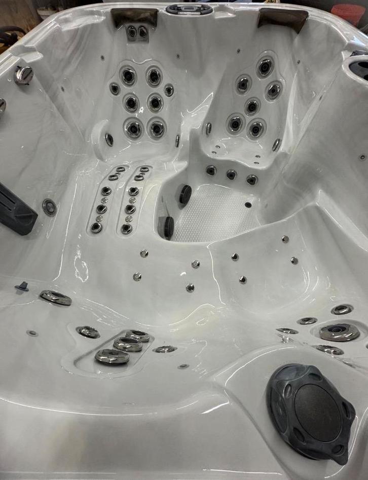 ❤️‍🔥 Plug & Play ❤️‍🔥 Jacuzzi Coast  ❤️‍🔥 Gebruikt ❤️‍🔥, Tuin en Terras, Bubbelbaden en Hottubs, Zo goed als nieuw, Vast, Afdekzeil