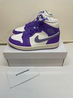 Air Jordan 1 Mid Action Grape (W) 38,5, Kleding | Dames, Schoenen, Overige kleuren, Nieuw, Ophalen of Verzenden, Sneakers of Gympen