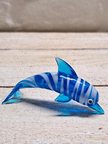 Glazen Dolfijn Blauw/Wit beschikbaar voor biedingen