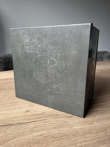 Vintage koekblik Delacre met patina beschikbaar voor biedingen