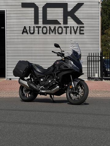 Honda NT 1100 A | 2023 | 11.891 km | Apple Carplay beschikbaar voor biedingen
