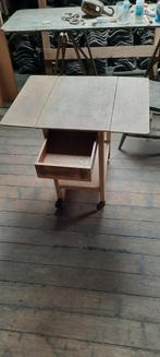 Leuke vintage oortafel, Antiek en Kunst, Ophalen