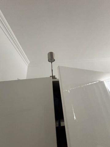 Pax ikea kast met twee hoogglans deuren juweel lade en licht