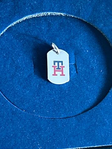 Kettinghanger van Tommy Hilfiger beschikbaar voor biedingen