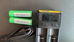 Batterijen + oplader - Intellicharger NEWi2, Ophalen, Zo goed als nieuw