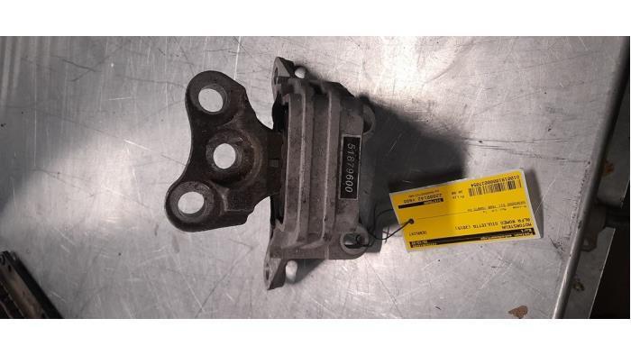 Motorsteun van een Alfa Romeo Giulietta, Auto-onderdelen, Ophanging en Onderstel, Alfa Romeo, Gebruikt, 3 maanden garantie, Ophalen of Verzenden