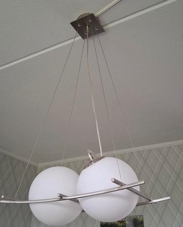 Prachtige hanglamp. In zeer goede staat. beschikbaar voor biedingen