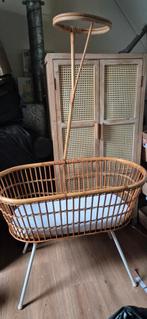 rotan wiegje, Ophalen, Wieg