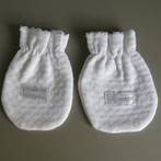 CARAMELLA - witte wantjes - newborn, Kinderen en Baby's, Babykleding | Mutsen, Sjaals en Wanten, Wanten, Zo goed als nieuw, Maat 50