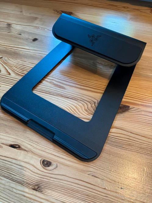 Razer Laptop Stand zwart - nieuw in doos, Computers en Software, Laptopstandaarden, Nieuw, Ophalen of Verzenden