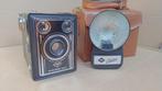 Analoge foto camera Agfa Synchrobox + flits in lederdraagtas, Ophalen of Verzenden, Gebruikt, Compact, Overige Merken