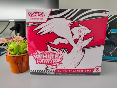 White Flare Elite Trainer Box ETB Victini Booster Bundle, Hobby en Vrije tijd, Verzamelkaartspellen | Pokémon, Nieuw, Boosterbox