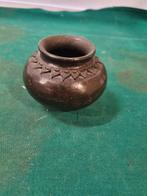 potje mini bewerkt aardewerk vintage, Ophalen of Verzenden
