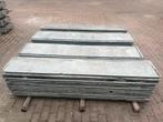 Betonnen palen en platen, zie foto’s en omschrijving, Ophalen of Verzenden, Zo goed als nieuw, Overige materialen