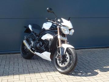 TRIUMPH SPEED TRIPLE 1050 2011 wit Zeer netjes ARROW beschikbaar voor biedingen