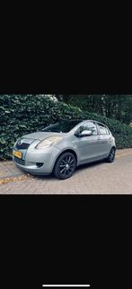 Toyota Yaris 1.0 12V Vvt-i 5DR 2006 Grijs, Auto's, Toyota, Voorwielaandrijving, 970 kg, Origineel Nederlands, Handgeschakeld