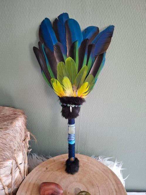 Smudge veren fan ara en papagaai, Antiek en Kunst, Kunst | Niet-Westerse kunst, Ophalen of Verzenden