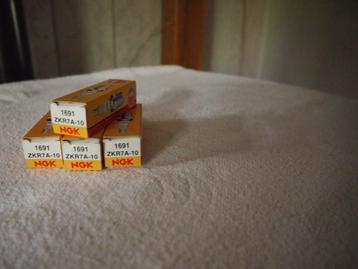 NGK bougies 4 stuks ZKR7A-10  NIEUW beschikbaar voor biedingen