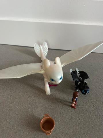 Playmobil 70038 lightfury/hemelveeg Hoe tem je een Draak beschikbaar voor biedingen