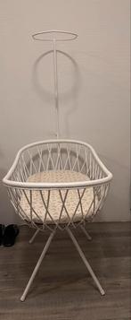 Mooie Wieg met standaard, Ophalen, Gebruikt, Wieg