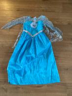 Elsa Frozen Jurk - Maat 122/128, Kinderen en Baby's, Carnavalskleding en Verkleedspullen, Ophalen of Verzenden, Zo goed als nieuw