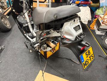 Zip A1 frame met swingarm beschikbaar voor biedingen