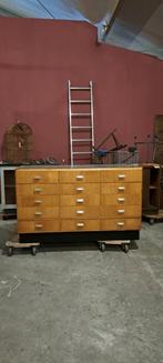 Toonbank dressoir vintage, Ophalen of Verzenden, Gebruikt, 25 tot 50 cm, Glas