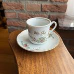 Kop en schotel, met tekst "Voor Oma", Huis en Inrichting, Keuken | Servies, Gebruikt, Verzenden, Overige stijlen, Kop(pen) en/of Schotel(s)