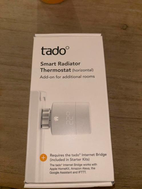 Tado Slimme Radiator Thermostaat (horizontaal) Nieuw, Doe-het-zelf en Verbouw, Thermostaten, Zo goed als nieuw, Slimme thermostaat