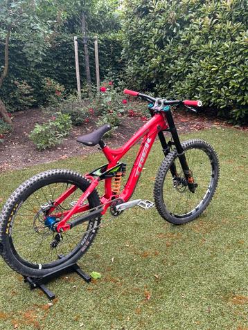 Trek session beschikbaar voor biedingen