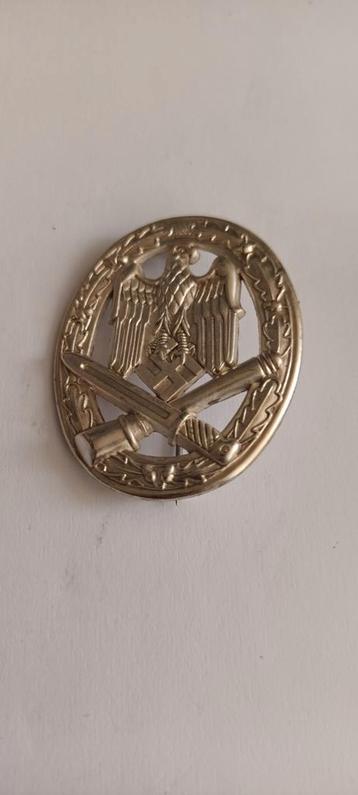 Duitse Embleem Adelaar met geweren WOII beschikbaar voor biedingen