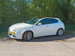 Alfa Romeo Guillietta 1.4 TB 2010 NIEUWE APK 05 07 2026, Voorwielaandrijving, Wit, Leder, Handgeschakeld