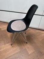 Vitra Eames DSR Stoel - Verchroomd Onderstel, Huis en Inrichting, Stoelen, Kunststof, Gebruikt, Zwart, Ophalen of Verzenden
