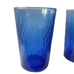 Set van 2 kobaltblauwe glazen streepjes reliëf patroon 1804, Glas, Overige stijlen, Glas of Glazen, Ophalen of Verzenden